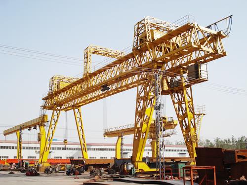 Bra kvalitet Trussed Frame Flyttbar resa Double Girder Gantry Crane i Sydafrika